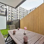 Apartmán Stylish For 4 People With Underground Parking By Renters *