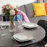 Apartmán Stylish For 4 People With Underground Parking By Renters