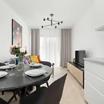 Apartmán Stylish For 4 People With Underground Parking By Renters *