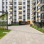 Stylish For 4 People With Underground Parking By Renters *