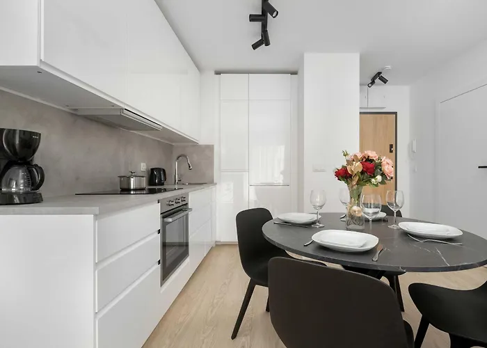 Stylish For 4 People With Underground Parking By Renters Lejlighed Wrocław