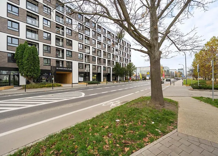 Stylish For 4 People With Underground Parking By Renters Lejlighed *